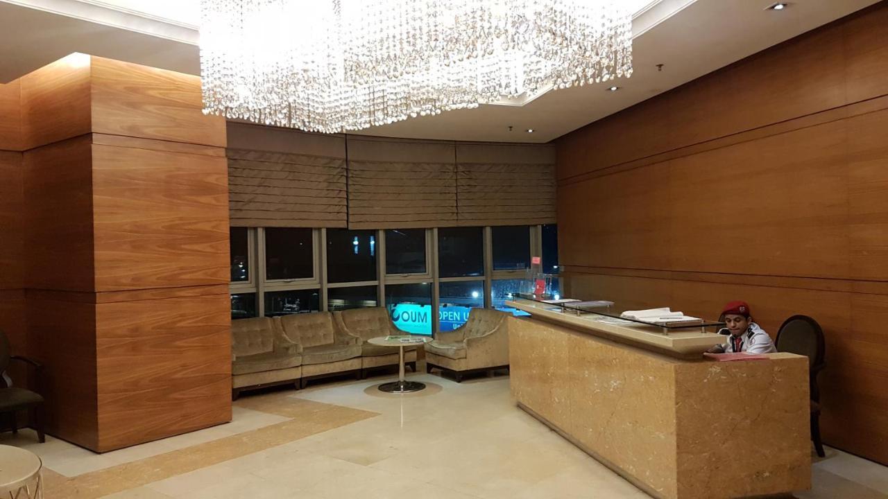 Starsbed Klcc Skyview Roof Pool Hostel Куала Лумпур Екстериор снимка